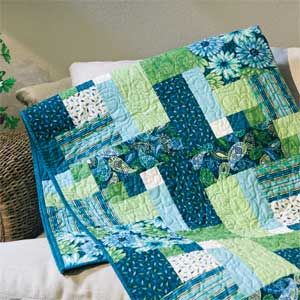 Seaside Squares Lap Quilt (square in square quilt block tutorial) -  Scattered Thoughts of a Crafty Mom by Jamie Sanders