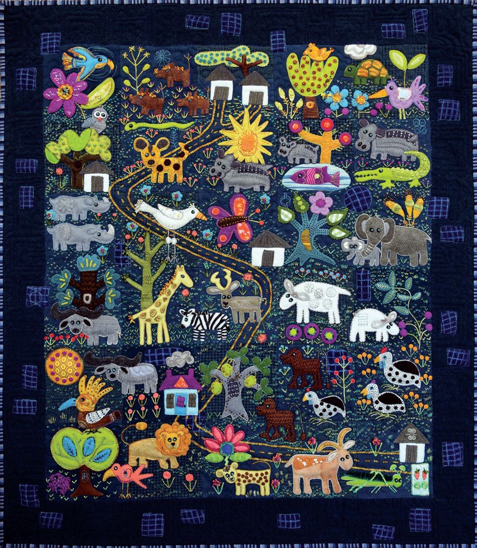 Sue Spargo Folk-art Quilts - Beautiful Sand Dollar piece created in Sue's  last MISA class ♥️😍🧵 #Repost @arianezurcher The finished (almost, still  need to block and quilt) piece!! #slowstitching #stitching #suespargo  #suespargoworkshop #