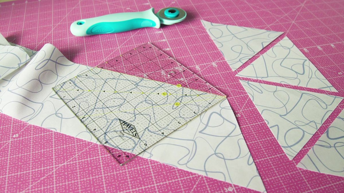 Video tutorial: Cutting 60 degree triangles without special rulers 