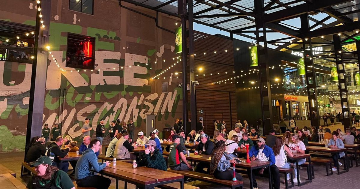 Restaurants, Coffee Shops, and Breweries in Milwaukee